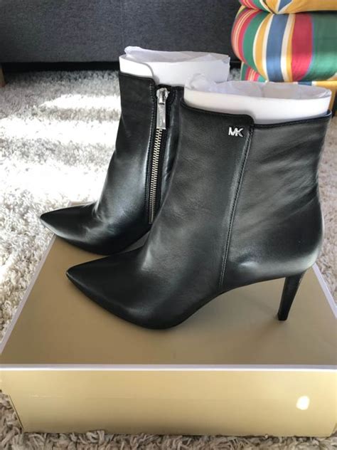 Michael Michael Kors Dorothy Flex Boots 